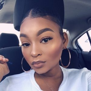 Meet your Posher, Amber